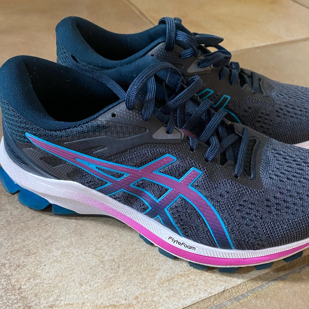 ASICS Flytefoam sneakers